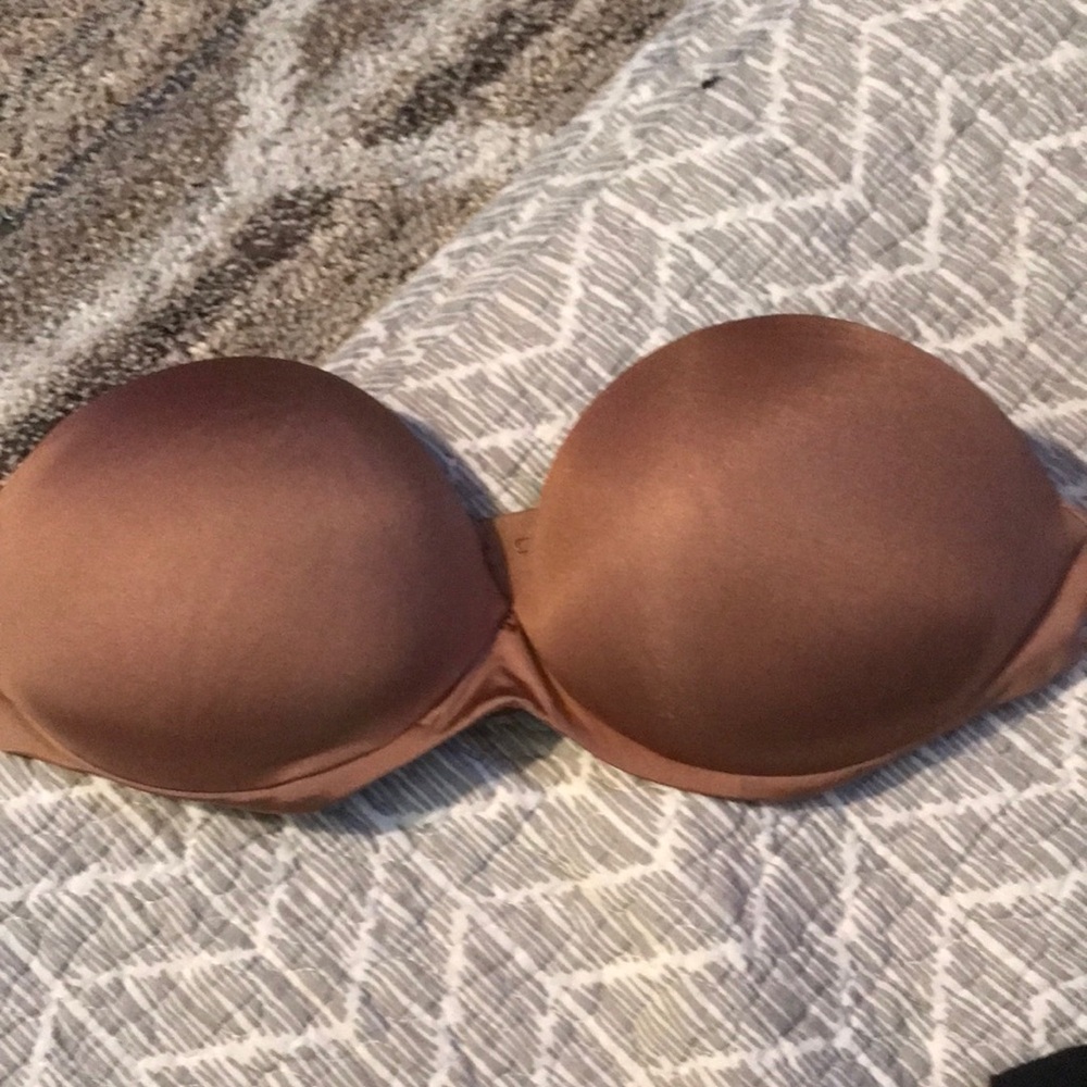 SkimsSmooth Strapless Push up bra